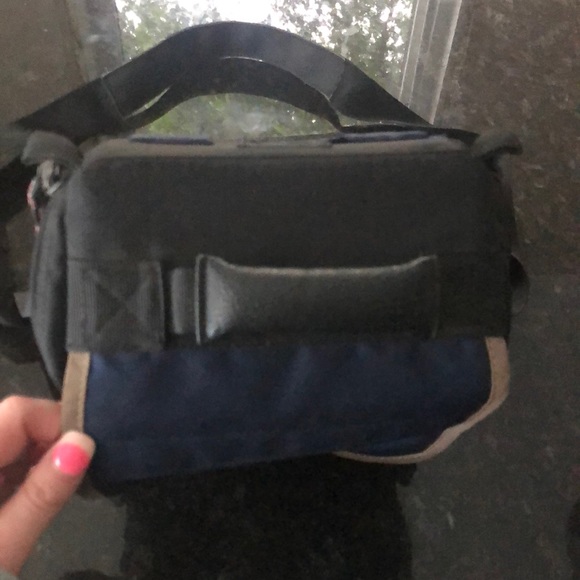 Lowepro nova mini camera bag - Picture 2 of 8